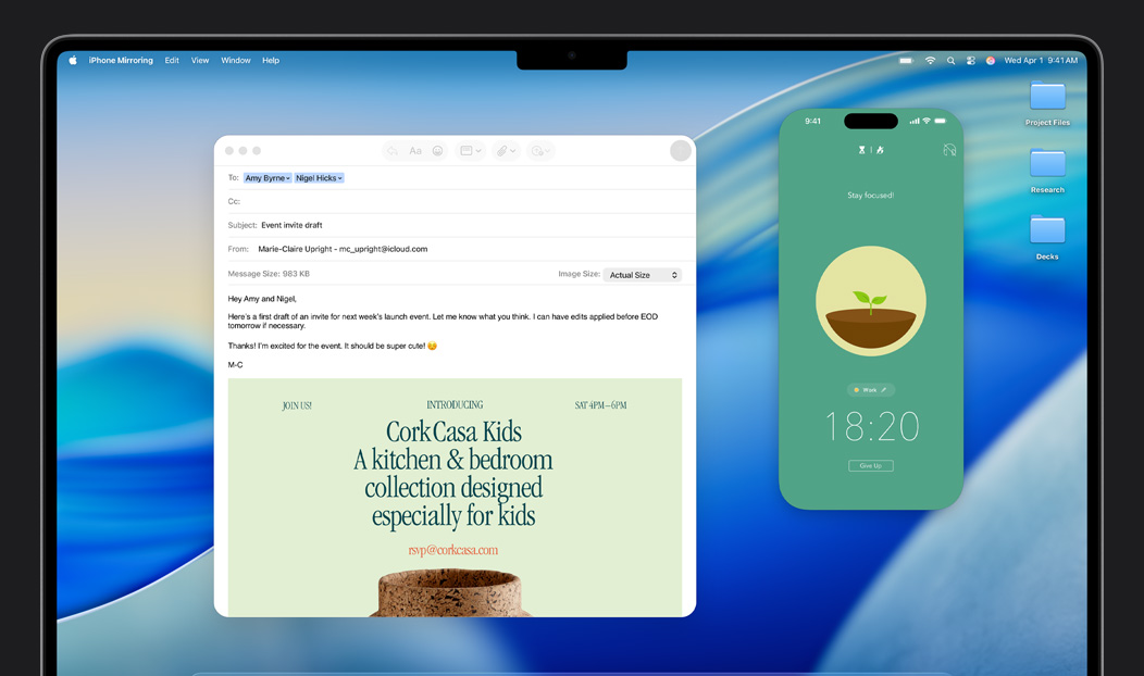 MacBook Pro, app Mail abierta, la pantalla de un iPhone duplicada en la pantalla del MacBook Pro muestra la app Forest
