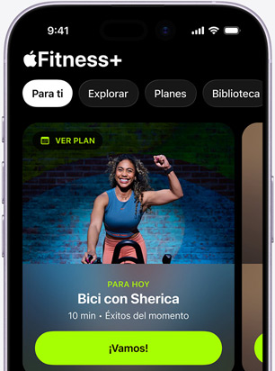 La app Apple Fitness+ en un iPhone muestra la pantalla de la pestaña Para Ti con un entreno en bici recomendado