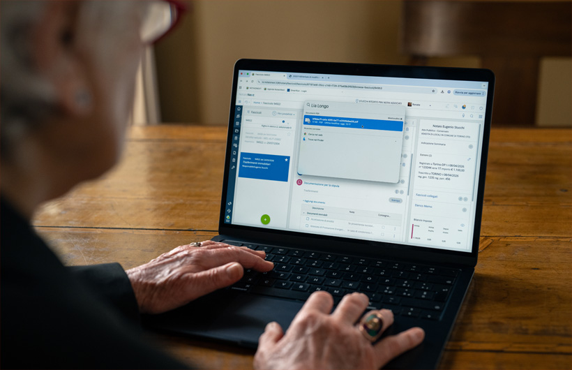 O Spotlight pesquisa em imagens e documentos para encontrar rapidamente os ficheiros certos.