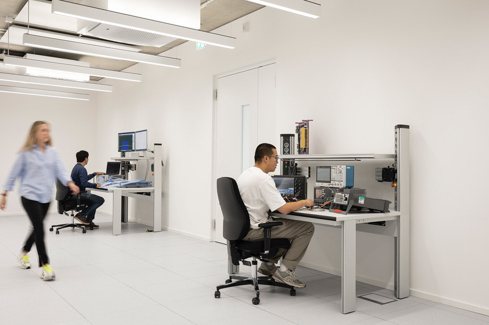 Apple engineers in Bavaria working in an office.