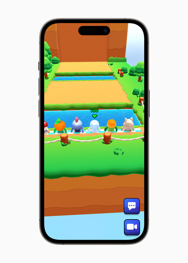 Figurer i en utomhusvärld i spelet Pocket Champs på iPhone 14 Pro.