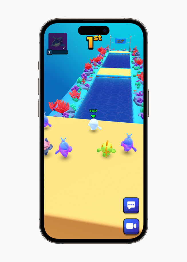 Figurer i en undervattensvärld i spelet Pocket Champs på iPhone 14 Pro.