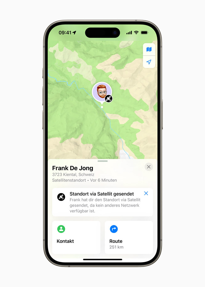 
Die App „Wo ist?“ auf einem iPhone 15 Pro zeigt an, dass der Standort des:r Benutzers:in über Satellit übertragen wird.