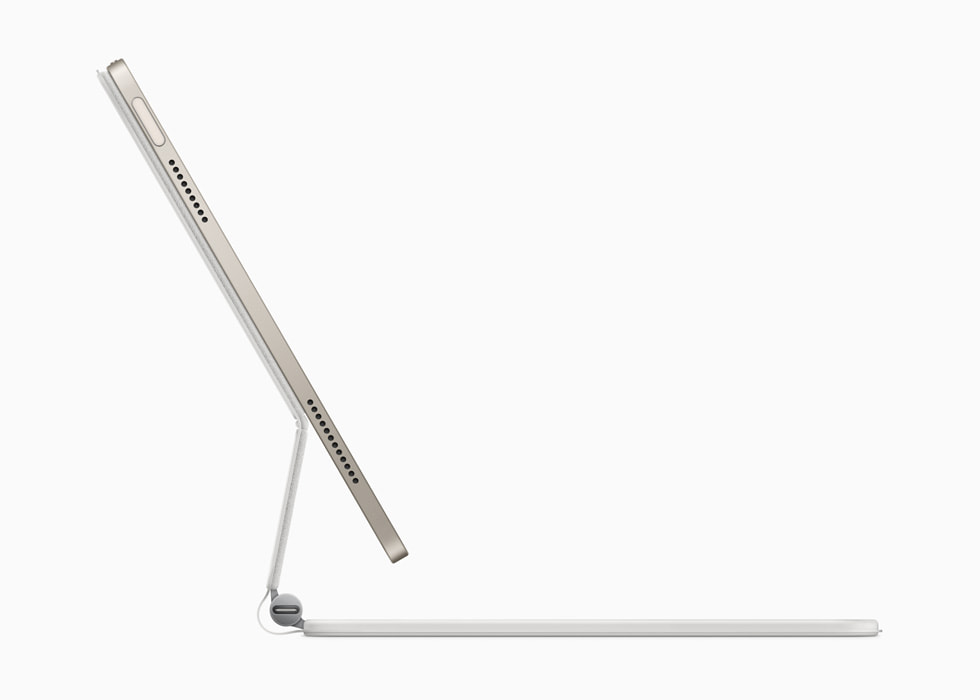 มุมมองด้านข้างของ Magic Keyboard พร้อม iPad Air ใหม่