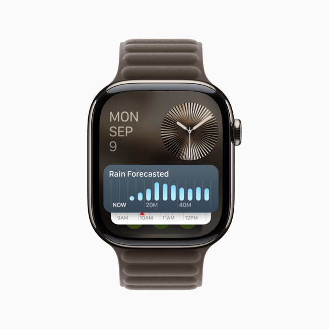 Apple Watch Series 10 上展示「智慧型疊放」功能。