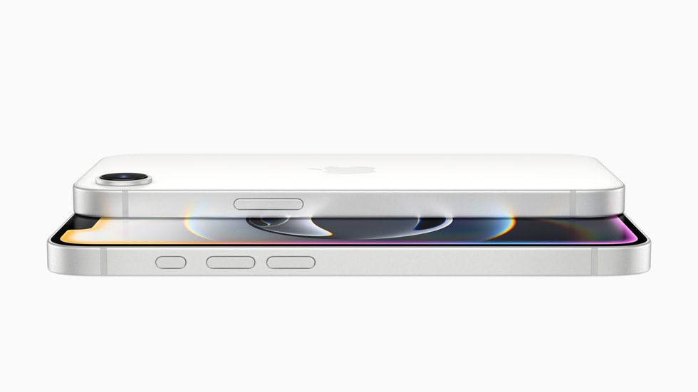 Dos dispositivos iPhone 16 blancos uno arriba del otro.