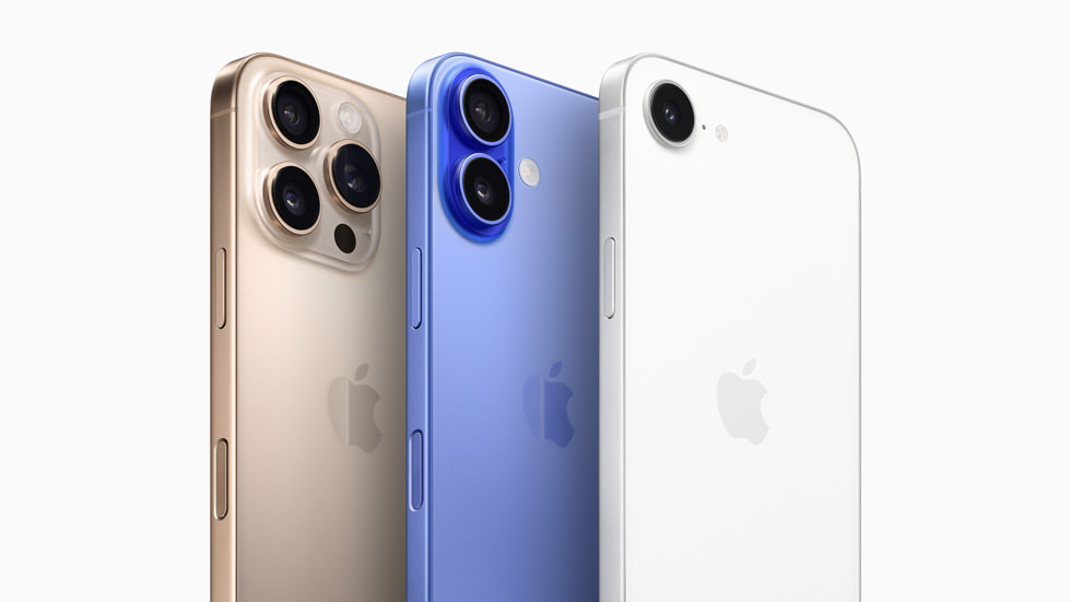 iPhone 16 Pro titanium gurun, iPhone 16 biru laut ultra, dan iPhone 16e putih.