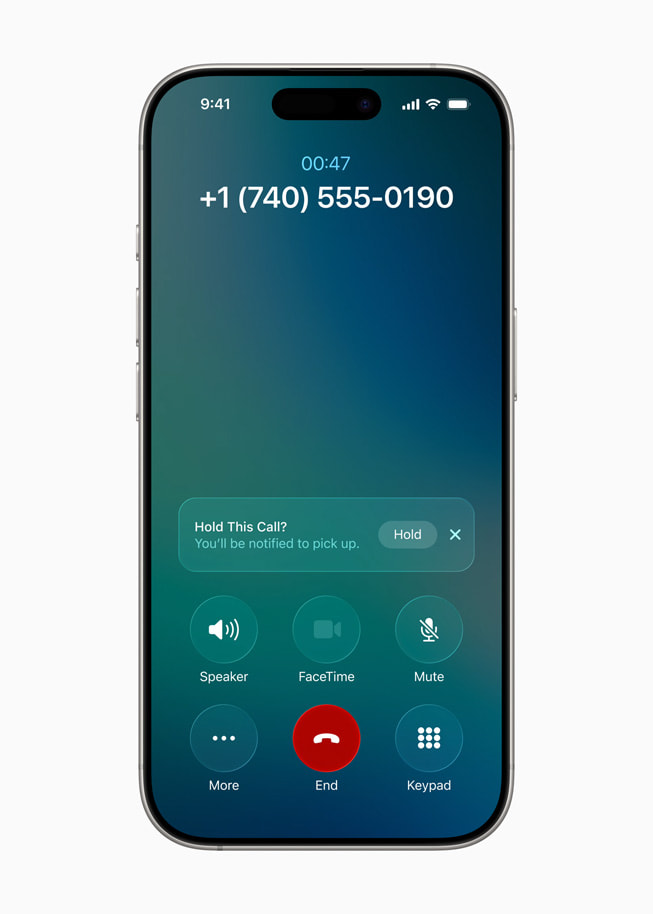 Noua funcționalitate Asistență reținere apel este redată pe iPhone 16 Pro.