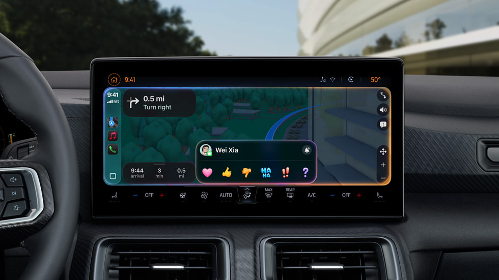 Tapback-urile în aplicația Mesaje sunt redate în CarPlay.