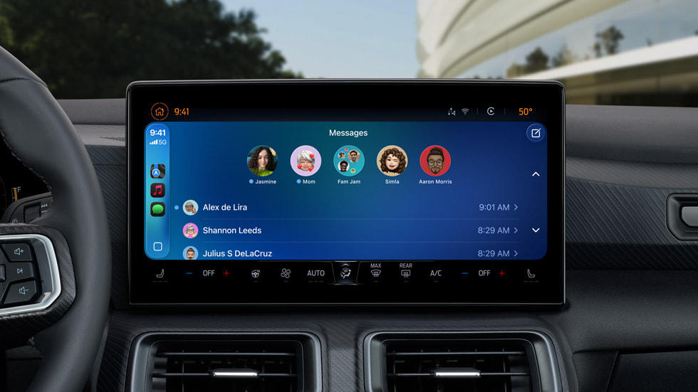 Conversațiile fixate în aplicația Mesaje sunt redate în CarPlay.