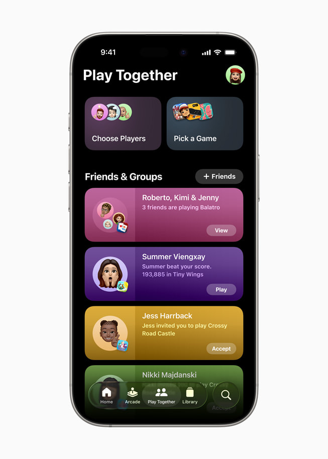 Der Play Together Tab in der Apple Games App auf einem iPhone 16 Pro.