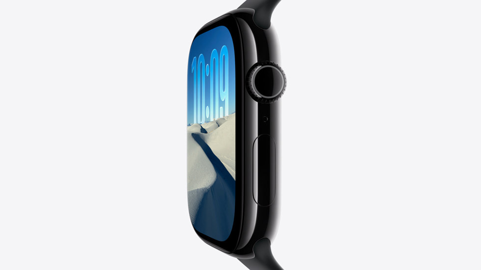 En brugers urskive på Apple Watch Series 11 vist skråt fra siden.