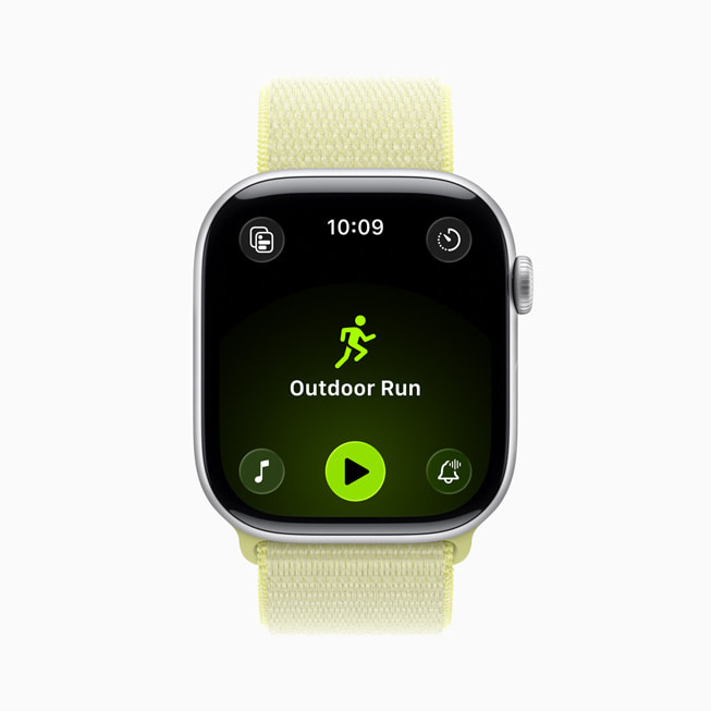 Úvodní obrazovka pro běžecký trénink venku na hodinkách Apple Watch Series 11 