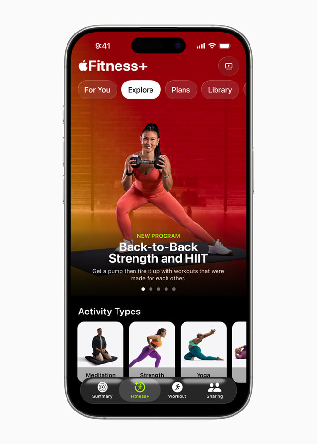 El programa Back-to-Back Strength and HIIT en Apple Fitness+ en un iPhone.