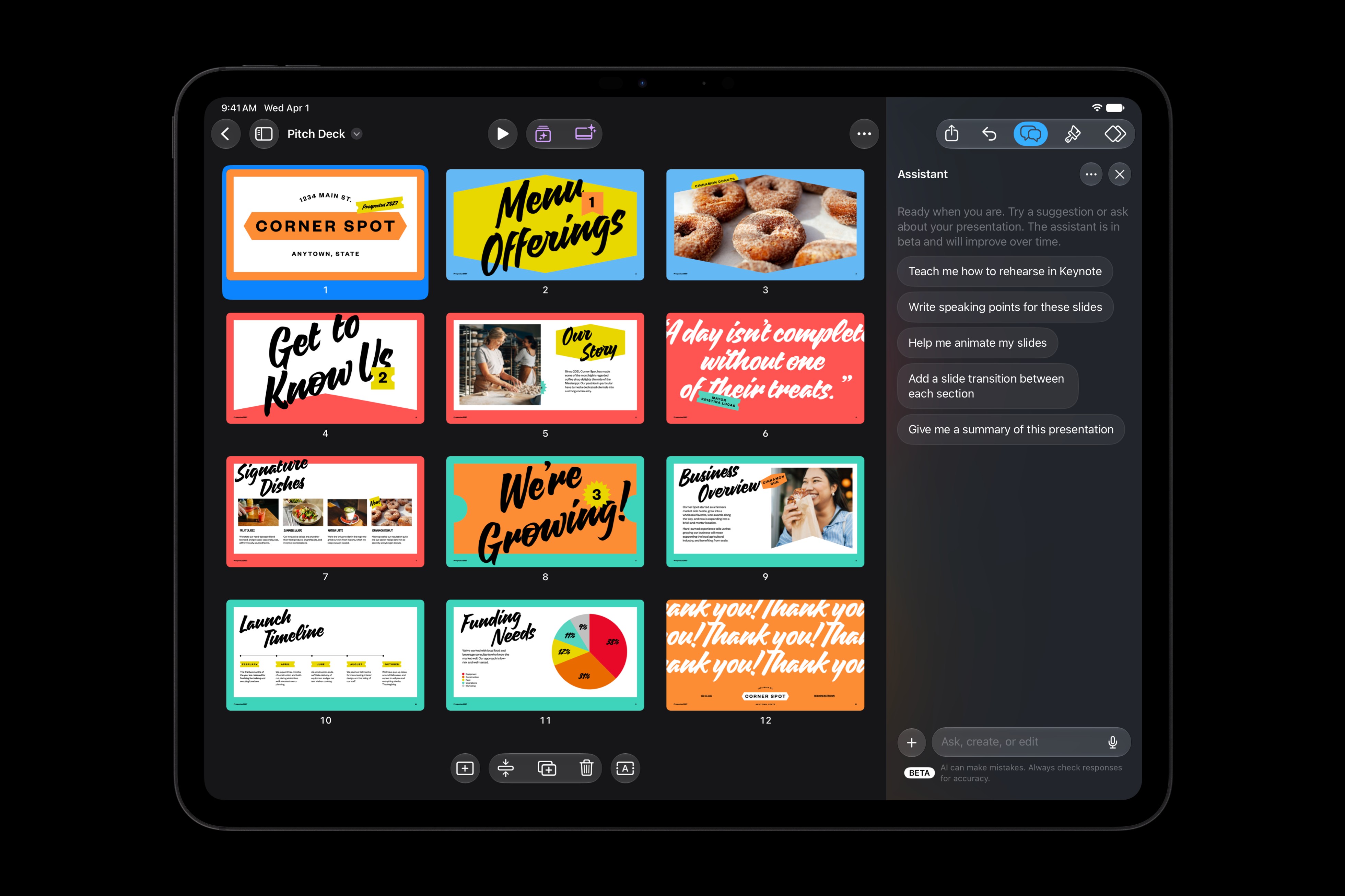 Un iPad Pro che mostra il nuovo assistente intelligente in Keynote.