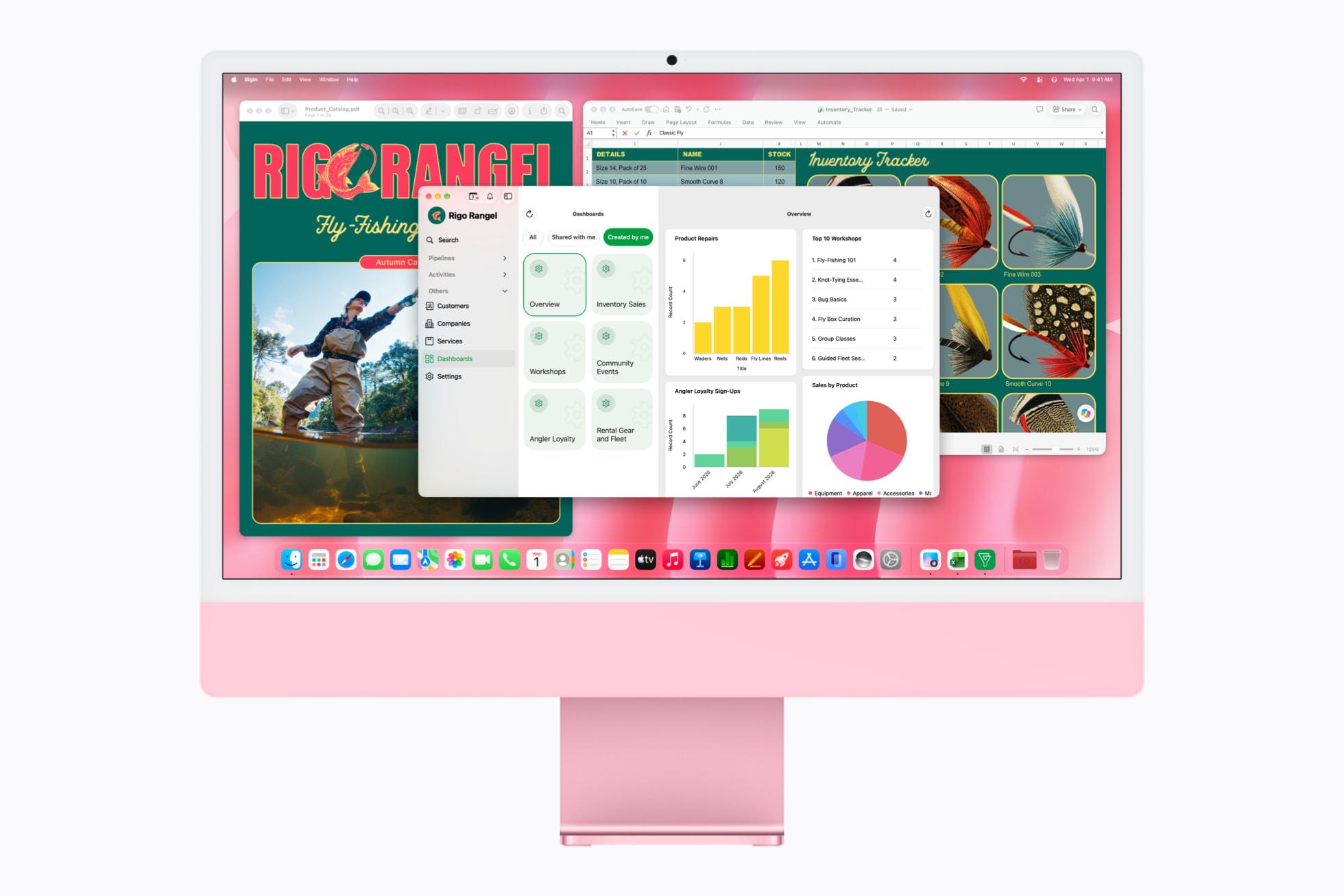 M6 çipe sahip pembe iMac’in ekranında Bigin by Zoho uygulamasında bir ürün gösterge paneli, Microsoft Excel’de envanter takibi çizelgesi ve bir katalog PDF’i gösteriliyor.