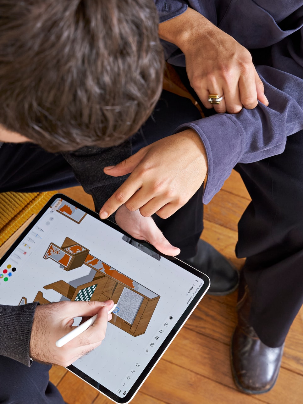 Genki Matsumura and Sebastián Zorrilla working on “MonoAmbiente 1” with iPad Pro and Apple Pencil.