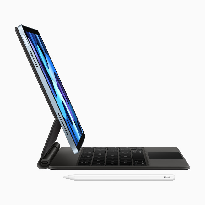 Das iPad Air mit Magic Keyboard und Apple Pencil.
