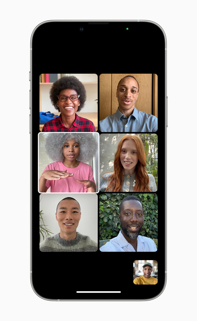 iPhone 13 Pro using Portrait mode from the Camera app for a Group FaceTime call in iOS 15.