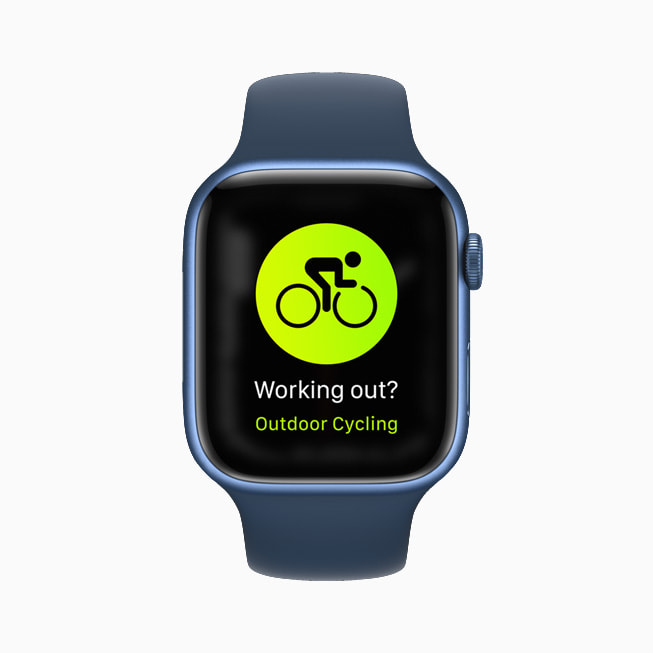 Apple Watch Series 7 shows an Outdoor Cycling screen.