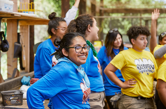 Apple volunteers with SAMO Youth.