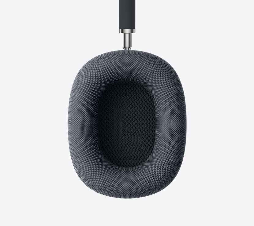 AirPods Max 2 слушалки, полунощен цвят, детайл на вътрешността на възглавничката за ухо