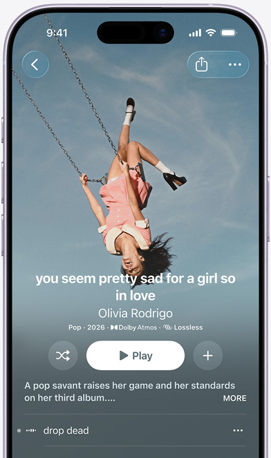 iPhone-skærm, der viser albummet “you seem pretty sad for a girl so in love” med Olivia Rodrigo på Apple Music