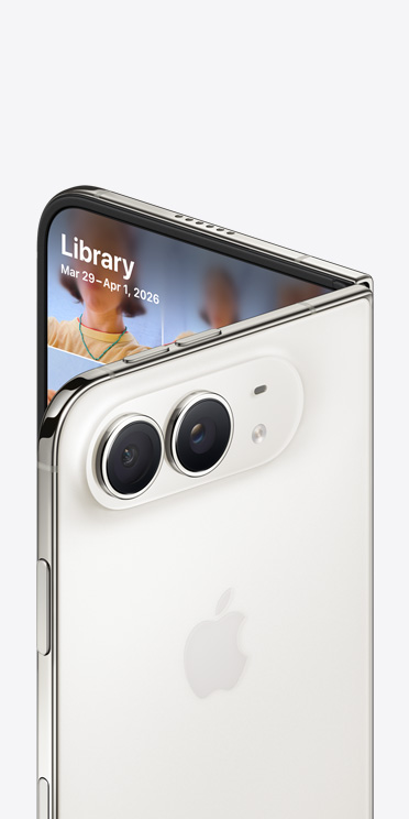 iPhone Duo, color blanco estrella, parte posterior completa, logo de Apple en el centro, sistema de dos cámaras Fusion de 48 MP, vista parcial de la pantalla interior, fototeca en la pantalla