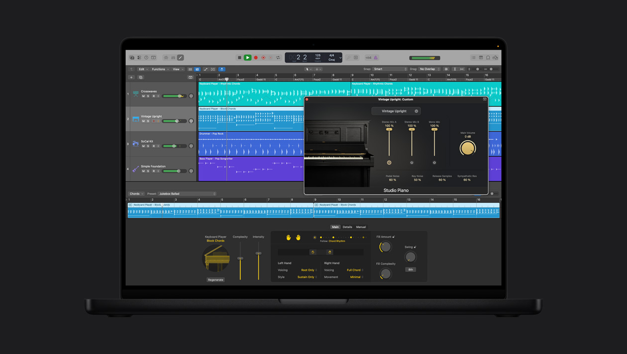 Layar MacBook Pro 16 menampilkan Synth Player, jendela Vintage Upright: Custom terbuka dengan kontrol Studio Piano, di sebelah kiri terdapat baris untuk Crosswaves, Vintage Upright, SoCal Kit, Simple Foundation, di bagian bawah terdapat kontrol Keyboard Player Rhythmic Chords