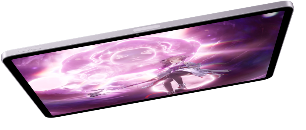 iPad Air nằm ngang đang và hiển thị game, hai phiên bản iPad Air khác bên dưới